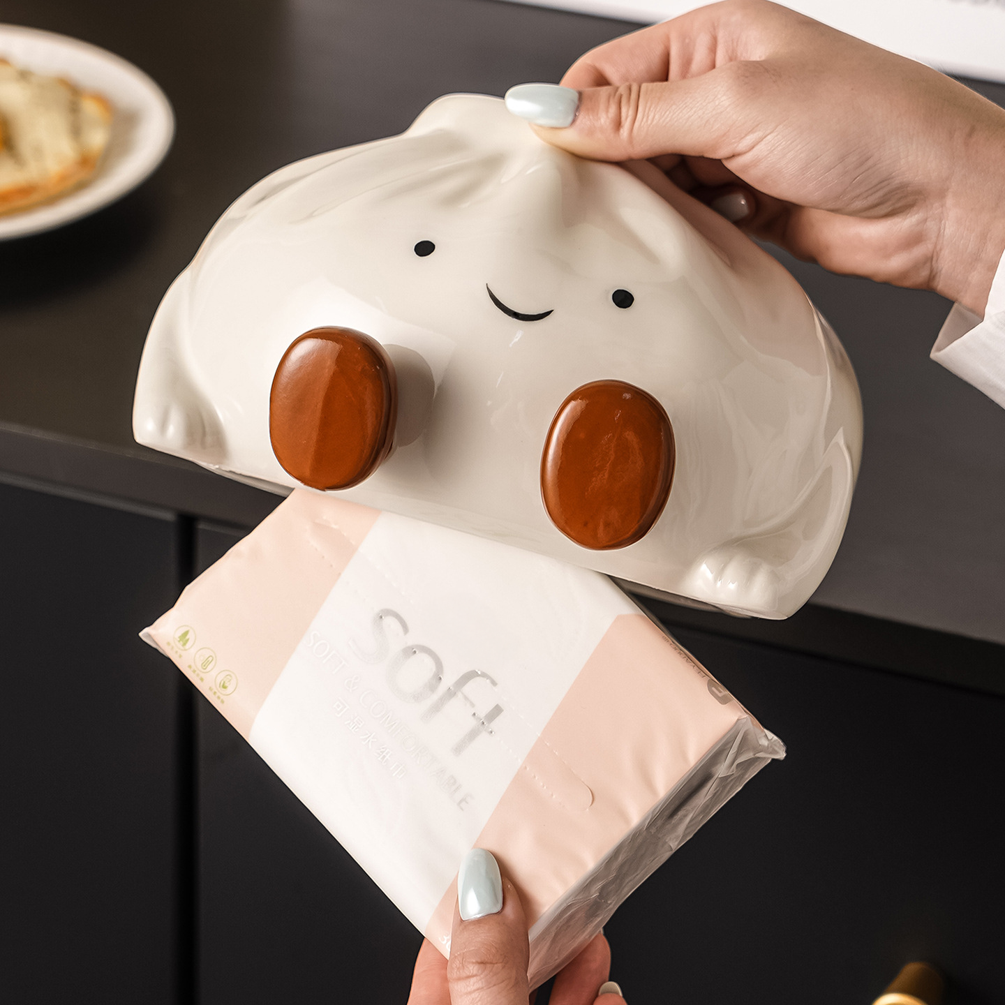 Luno — Ceramic Dumpling Tissue Holder with Glossy Finish
