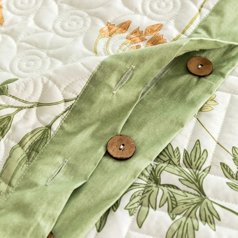 Lucera Botanical Quilt™ — Drift Into Cool, Calm Nights Without a Sweat