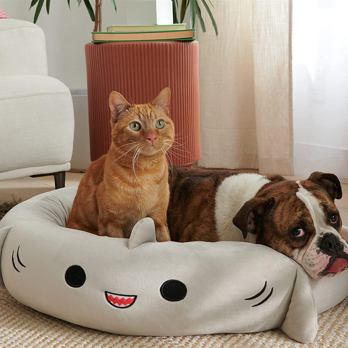 NorlaLux — Plush Pet Bed for Cats and Dogs with Non-Slip Base
