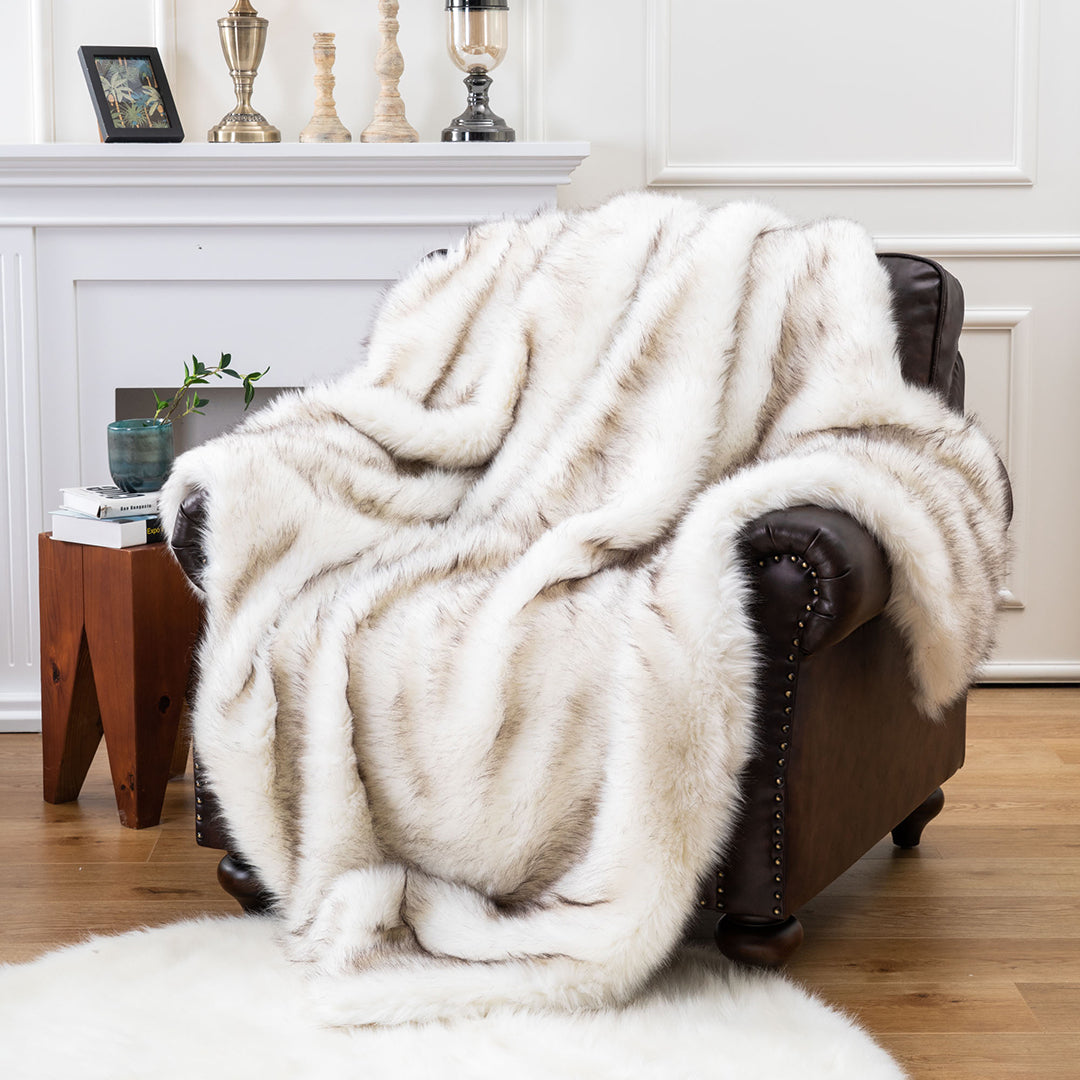 CozyLux Faux Fox Fur Throw — Plush, Eco-Friendly and Warm Blanket