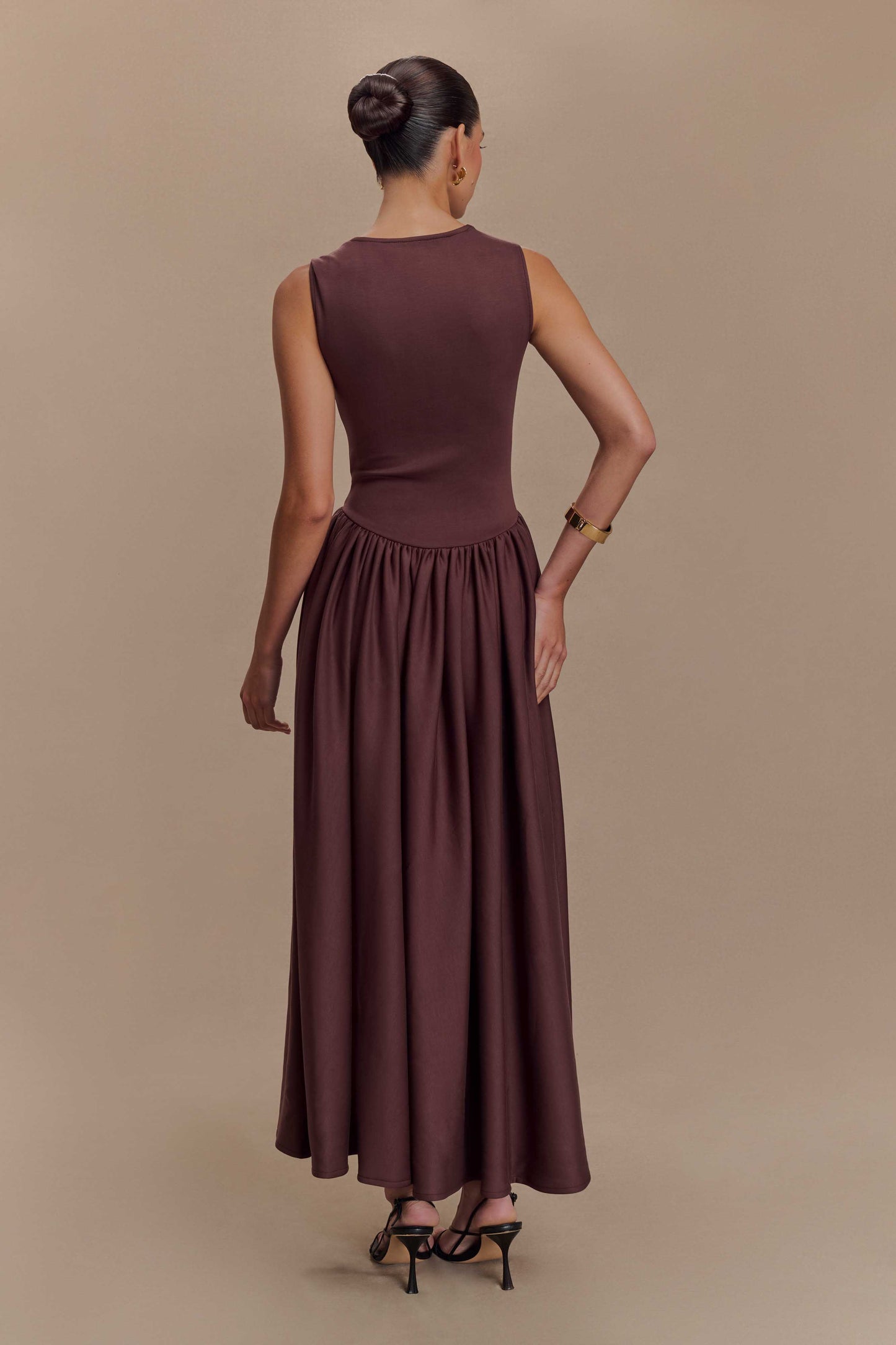 Alvani — Flattering Midi Dress with Structured Fit and Full Skirt
