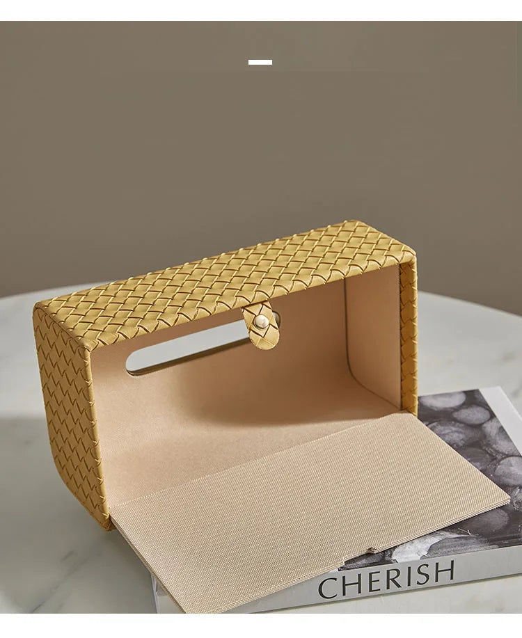 SigneaLux™ — Instantly Command Respect with Timeless Leather Elegance