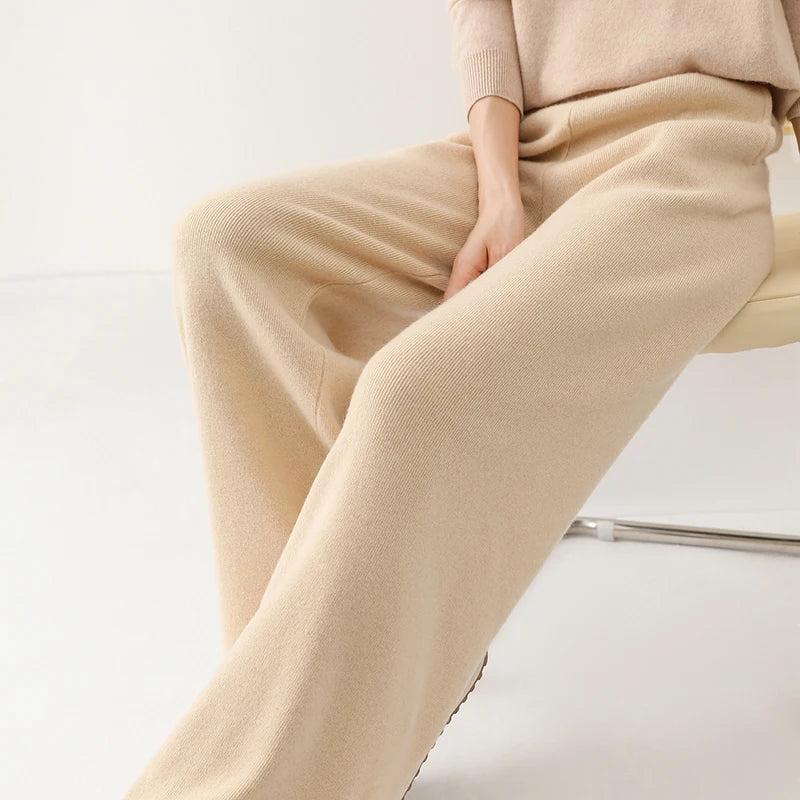 Liora — Merino Wool Wide-Leg Pants with High Waist and Pockets