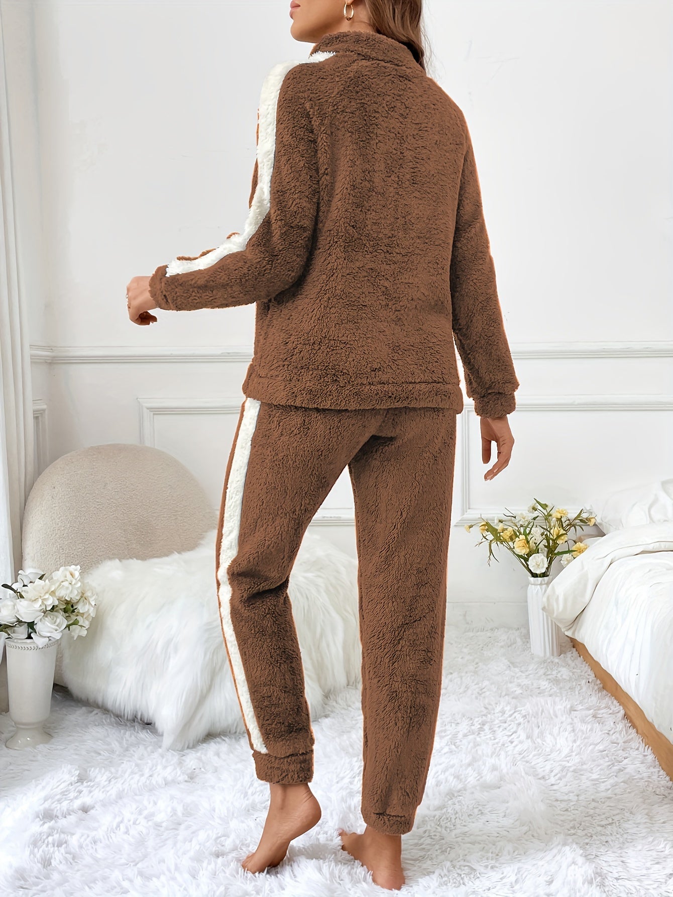 VelouraFlex™ — Embrace Cozy Confidence with Every Wear