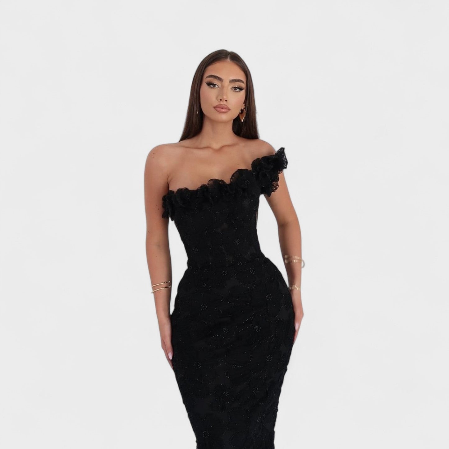 Elara — Black One-Shoulder Evening Gown with Embossed Floral Lace