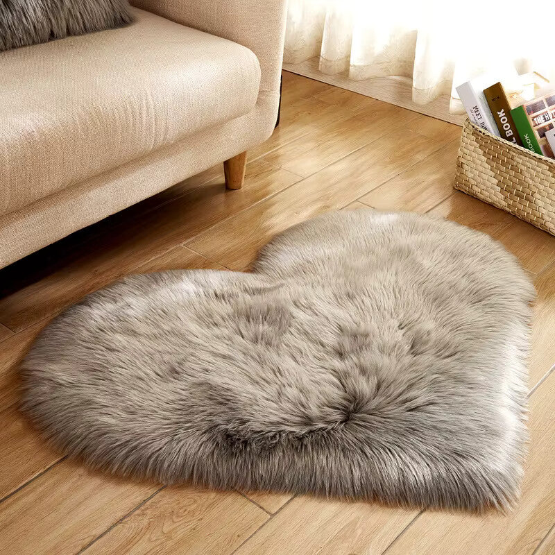 Liora — Soft Heart-Shaped Plush Rug with Non-Slip Backing