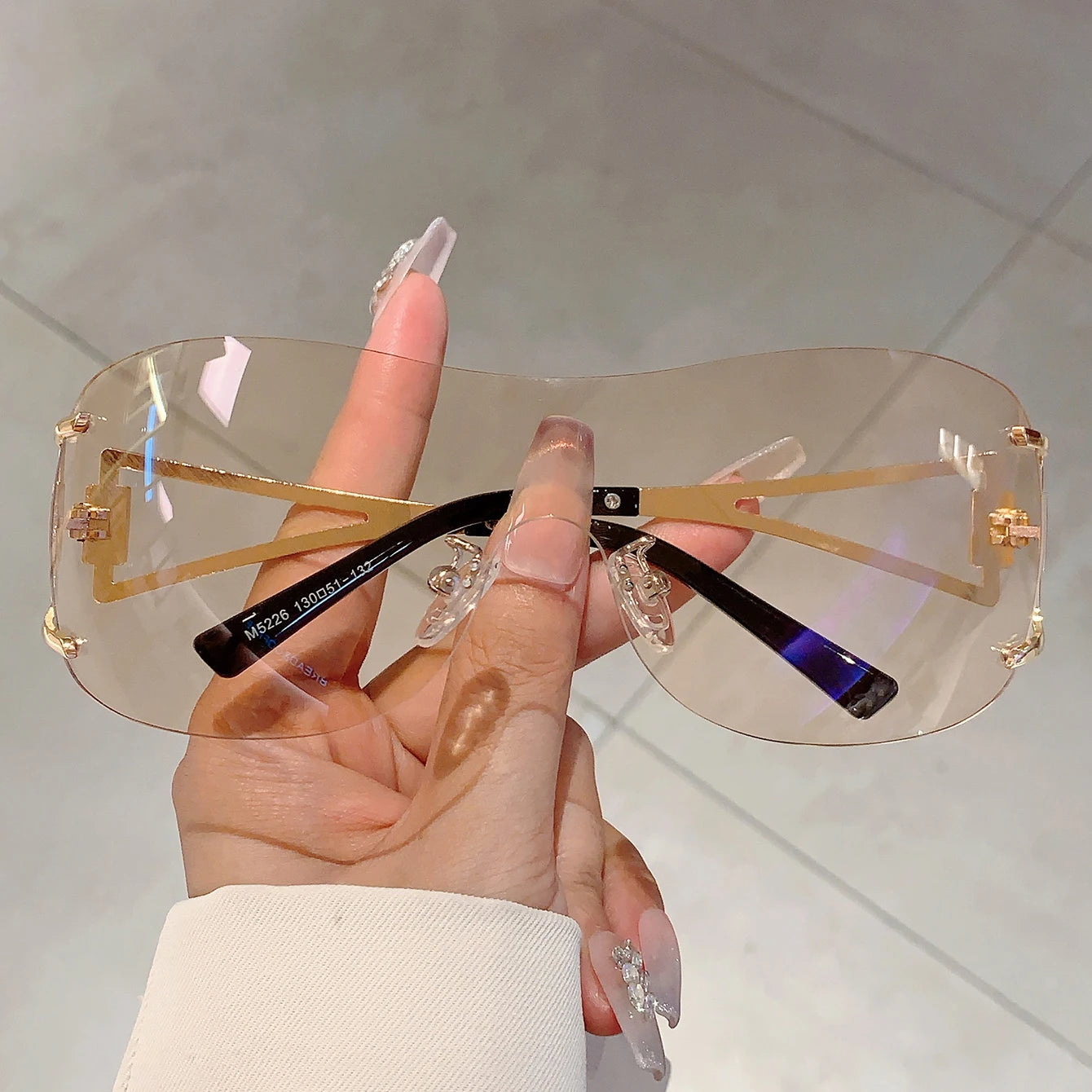 Lioren Shield — Oversized Wraparound Sunglasses with UV400 Protection