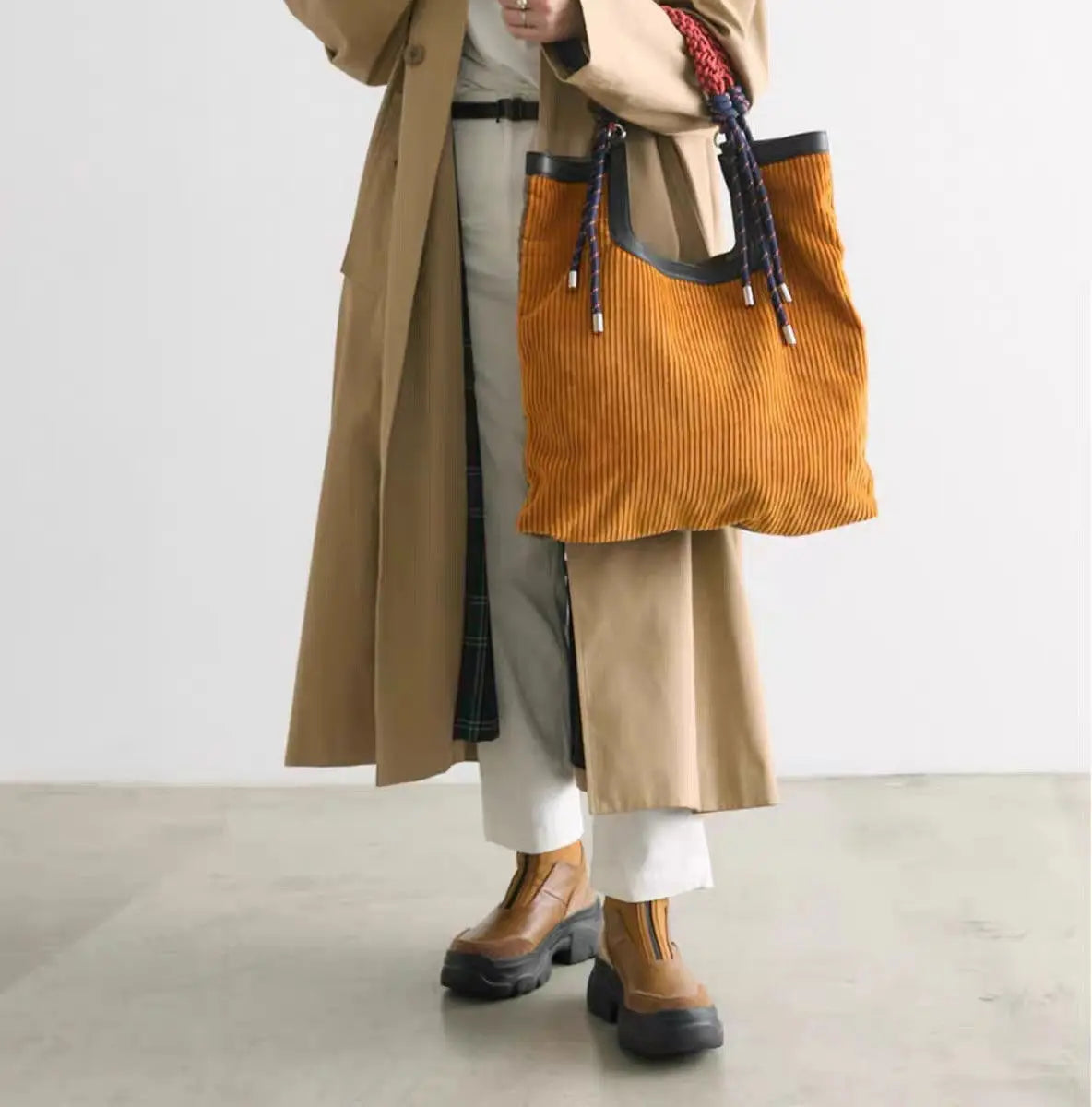 MidnightStrand™ Tote — Command Every Day with Ultimate Security and Space