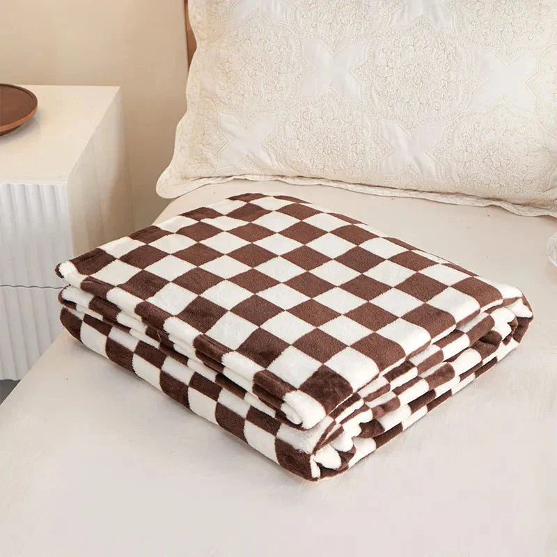 Lioren — Classic Checkerboard Sofa Throw Blanket with Plush Warmth