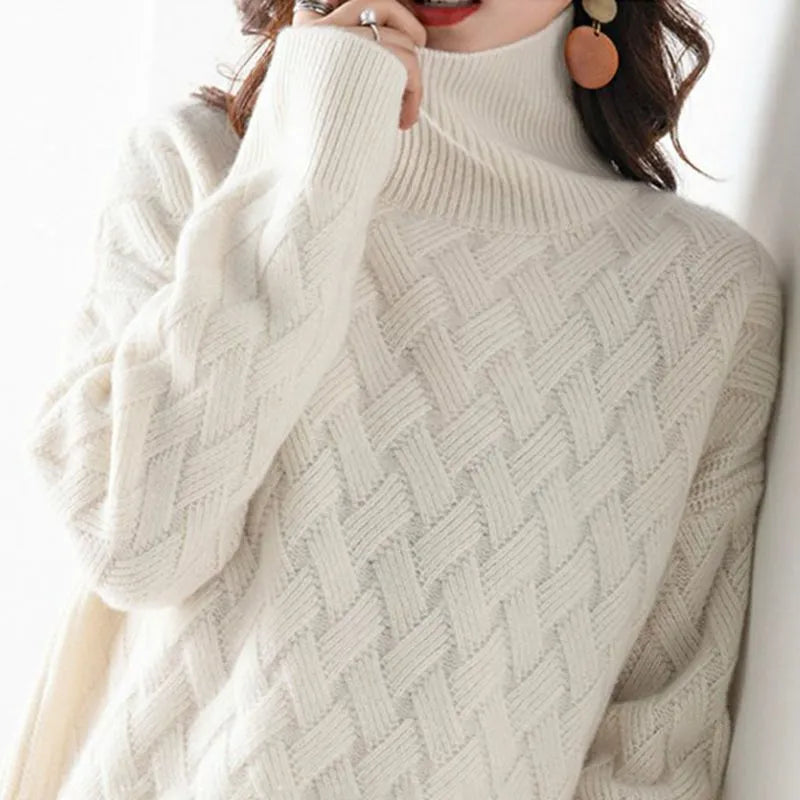 Linora Cashmere Sweater — Soft Turtleneck with Flattering Fit
