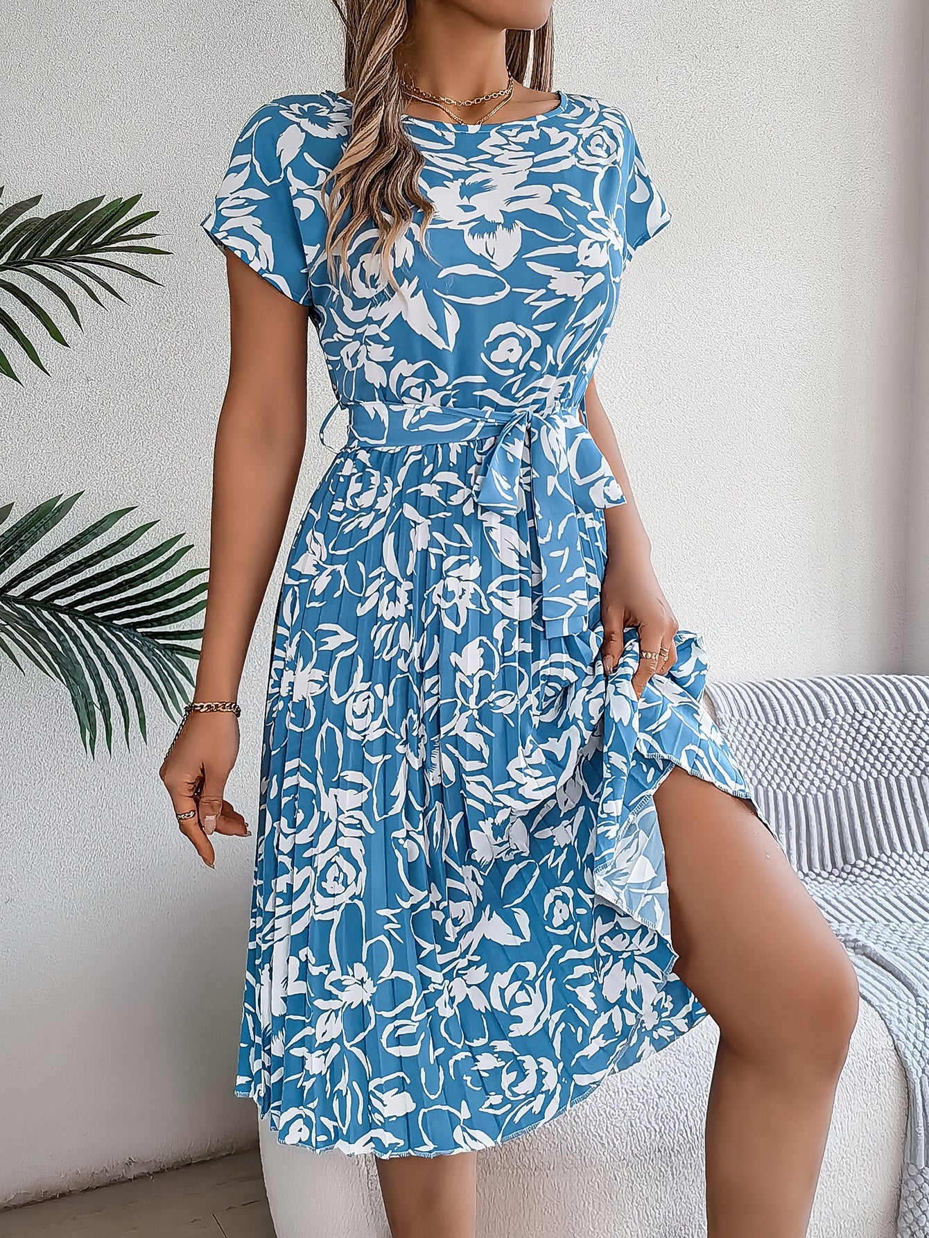 VeloraMist™ — Command Attention with Effortless Glam and All-Day Confidence