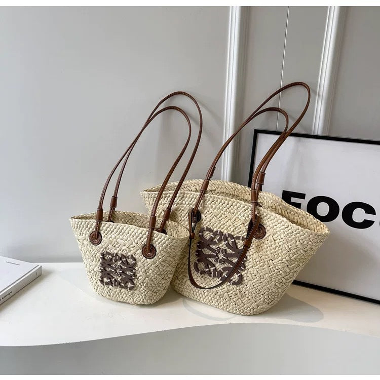 Liora — Handcrafted Straw Beach Bag with Adjustable Faux Leather Handles