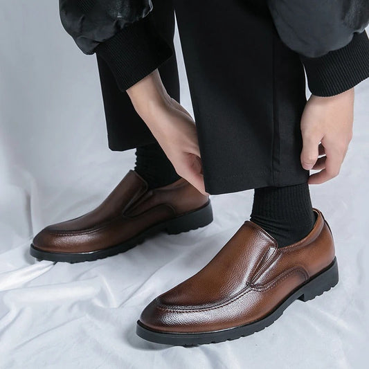 The Astor Slip-On™ — Crush Fatigue and Own Every Moment in Unmatched Comfort and Style