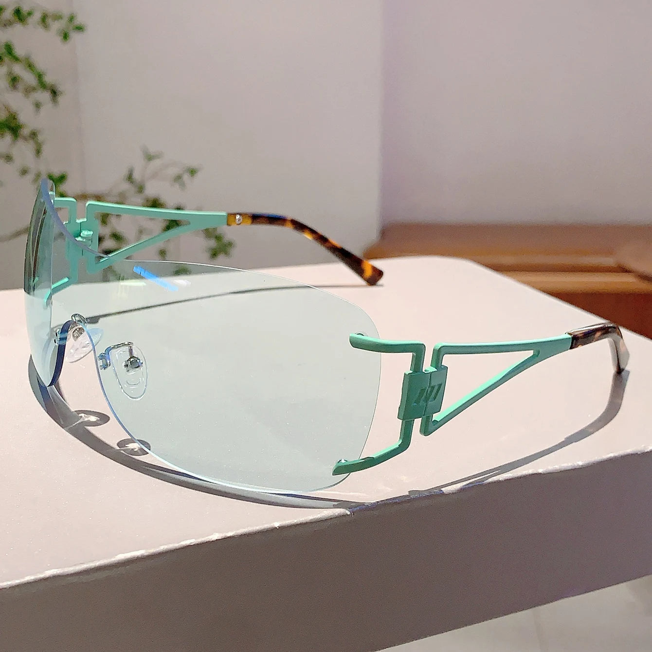 Lioren Shield — Oversized Wraparound Sunglasses with UV400 Protection