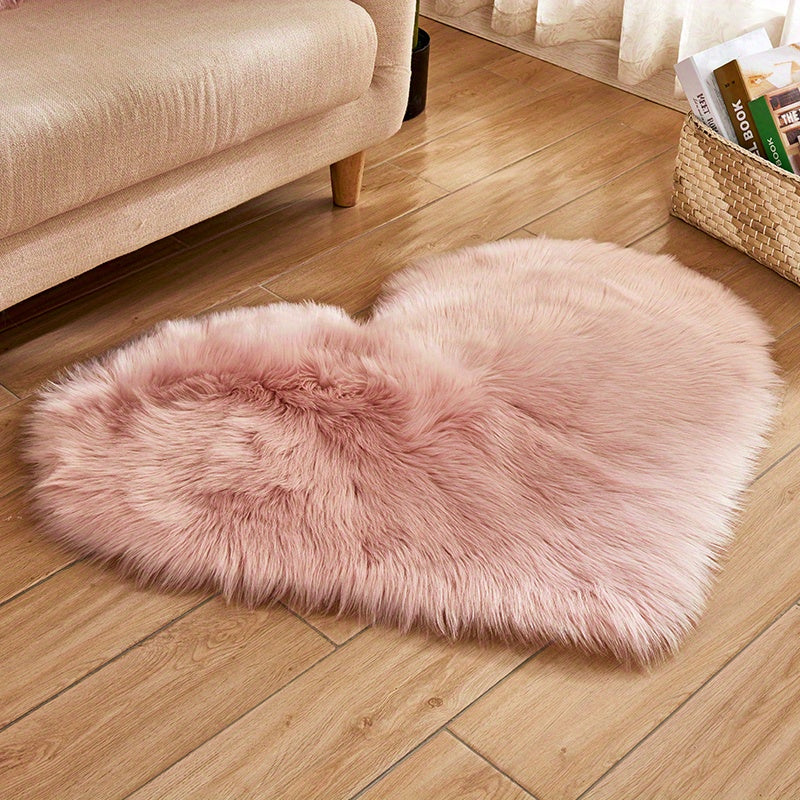 Liora — Soft Heart-Shaped Plush Rug with Non-Slip Backing