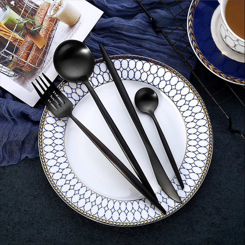 Aviaro Matte Black Cutlery Set — Durable Stainless Steel with Fingerprint-Resistant Finish