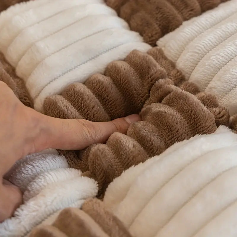 Velvesta™ — Turn Your Sofa Into a Plush Pet Paradise Protected from Chaos