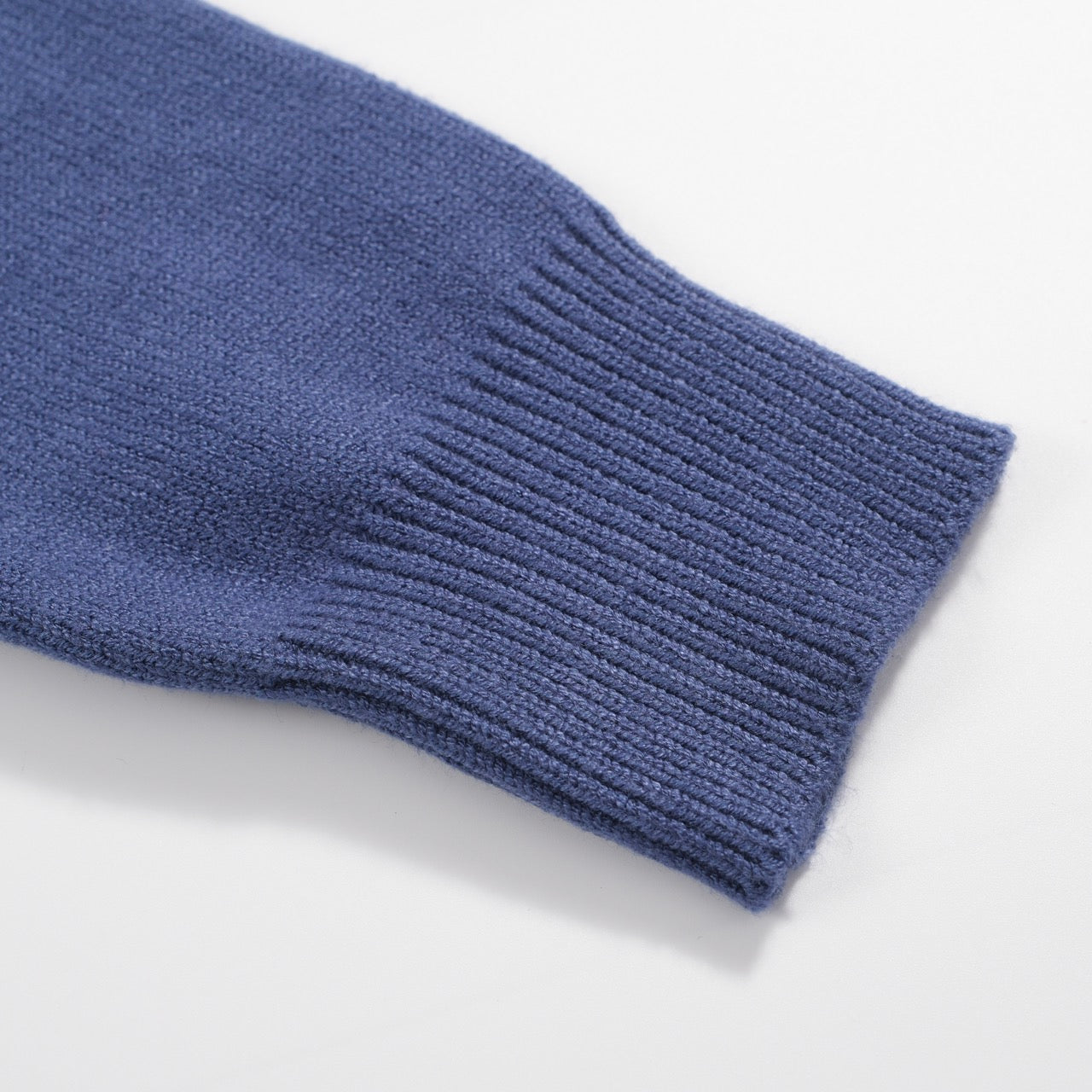 Lunivio™ — Own the Room with Effortless Vintage Swagger and All-Day Comfort