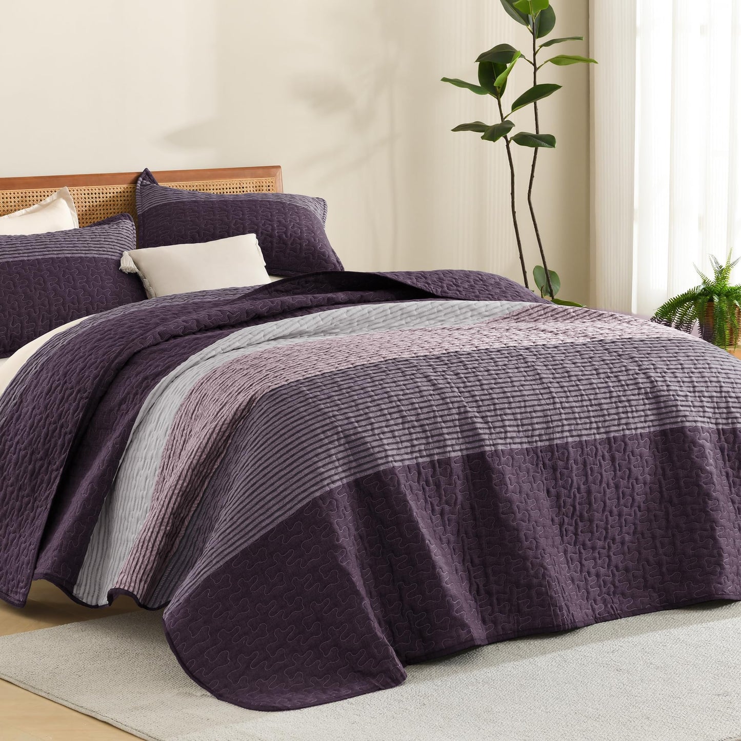 NoirZen™ Quilt Set — Wrap Yourself in Bold Style and All-Season Cloudlike Comfort