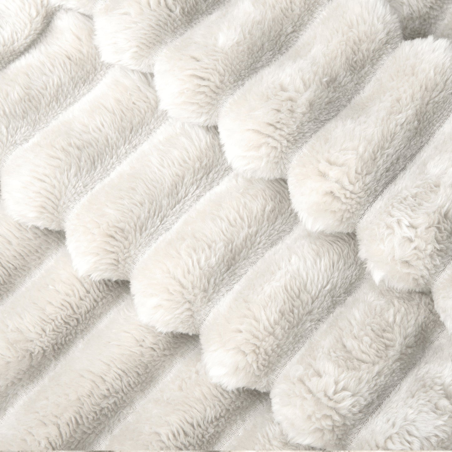 Calora — Lightweight Soft Microfiber Fleece Blanket for Everyday Comfort