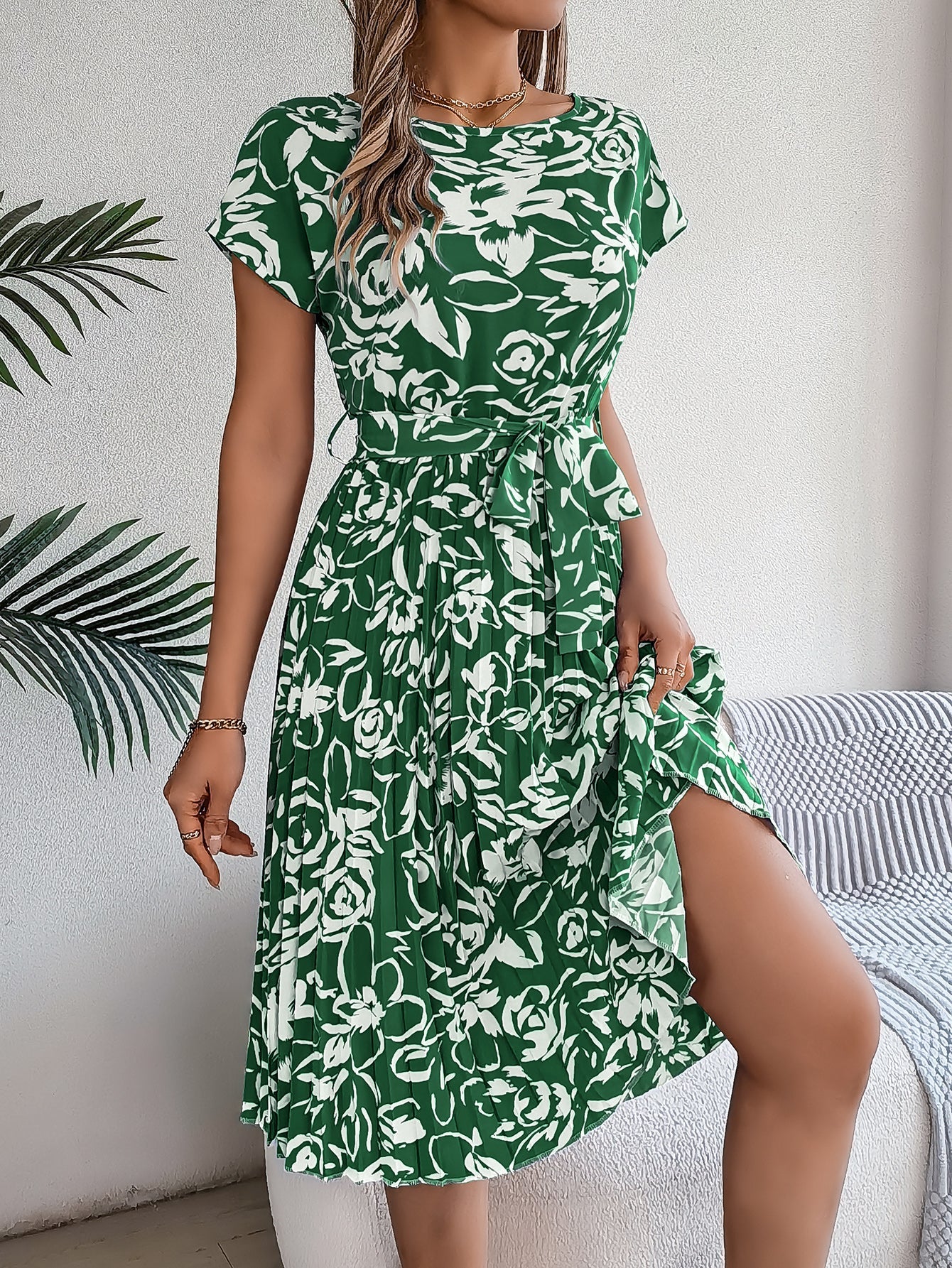 VeloraMist™ — Command Attention with Effortless Glam and All-Day Confidence