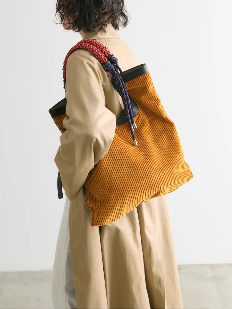 MidnightStrand™ Tote — Command Every Day with Ultimate Security and Space