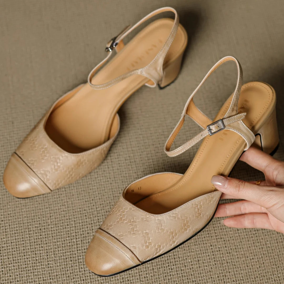 VintageStride™ — Step Confidently in Luxurious Comfort That Lasts All Day