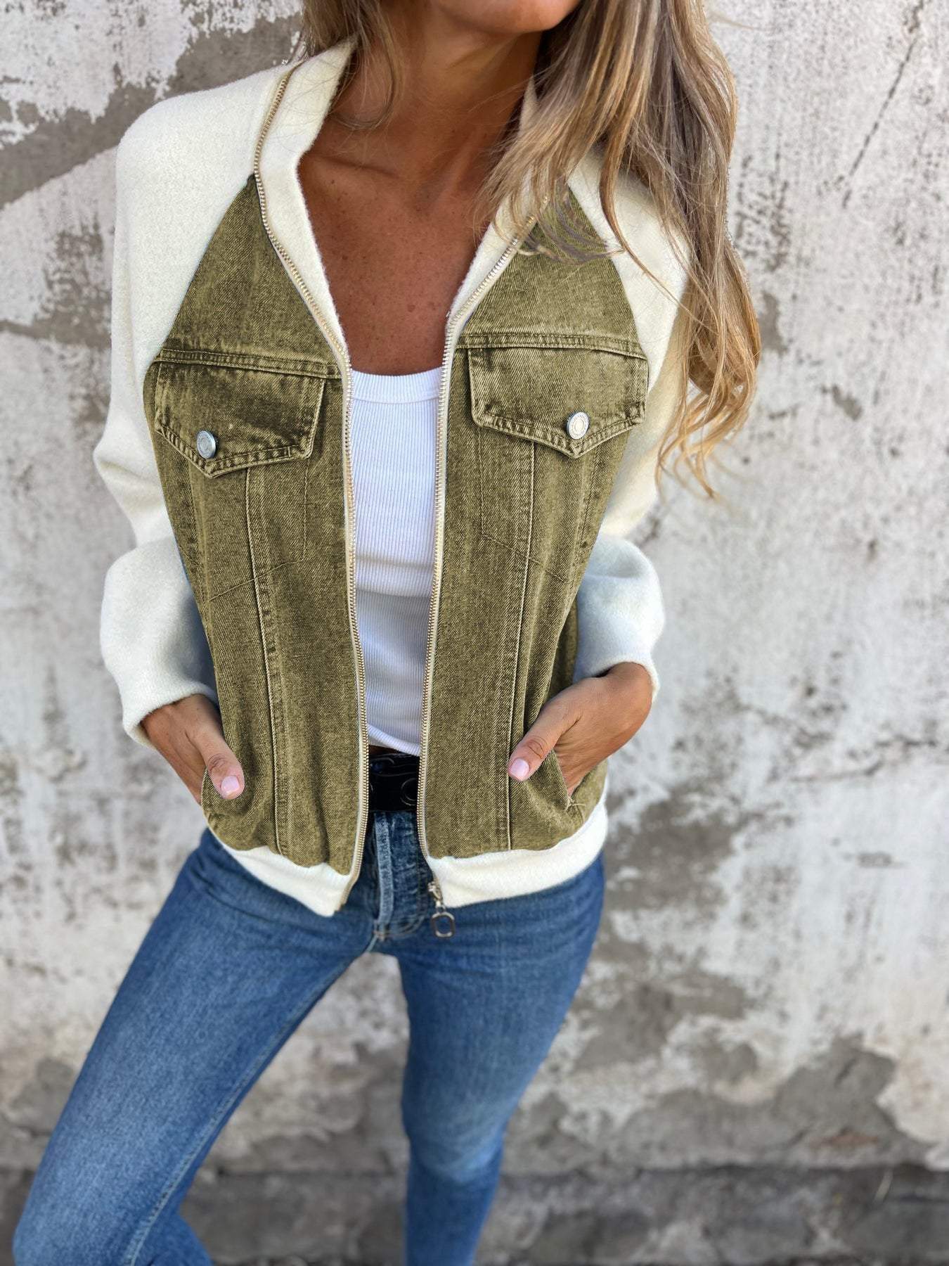Liora — Classic Denim Jacket with Comfortable Fit and Versatile Style