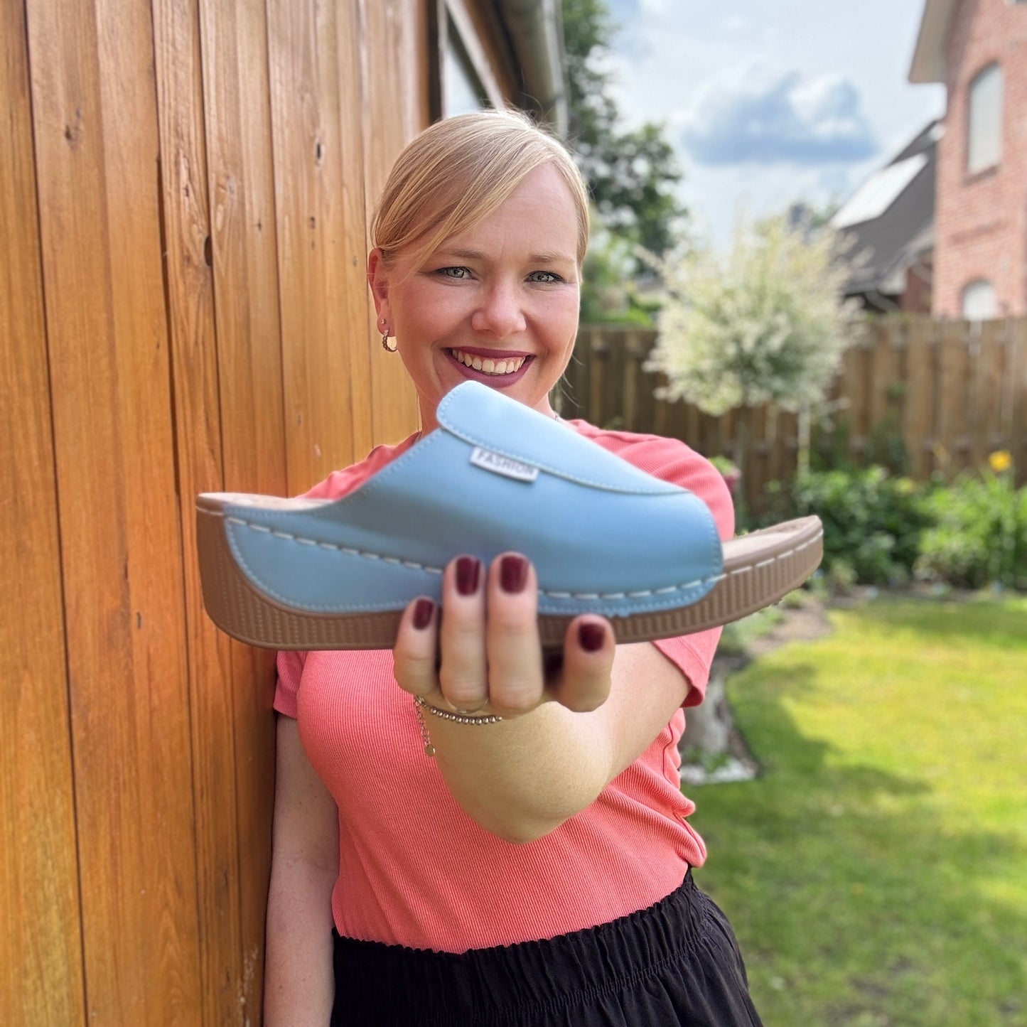 StrideEase™ — Walk Pain-Free and Shine with Confidence Every Step