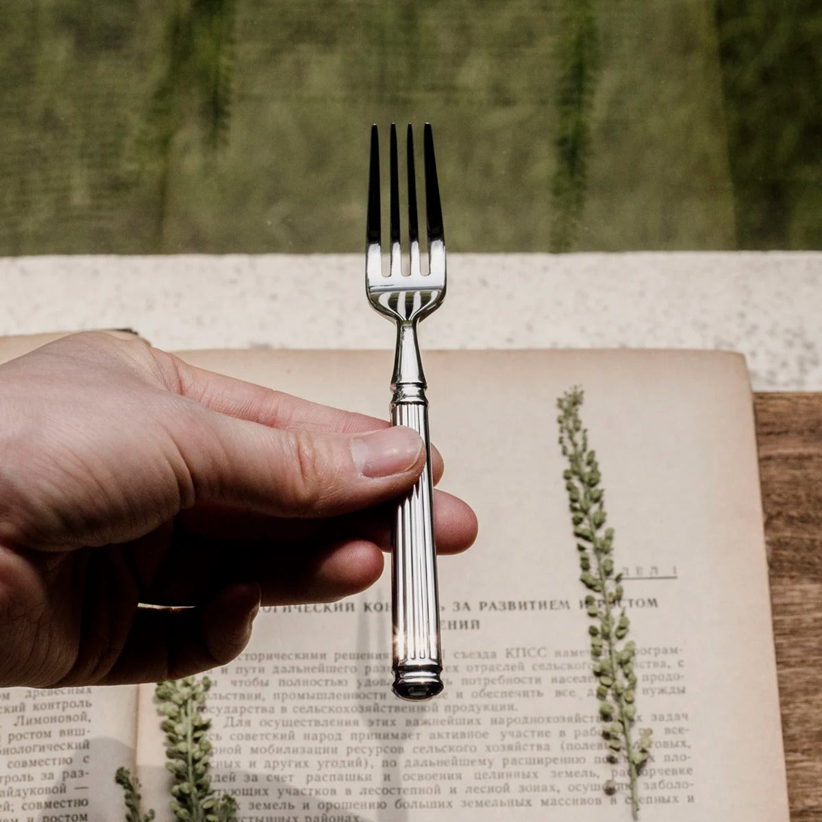 VeroLux™ Elite Flatware — Command Respect and Dine Like Royalty Every Time