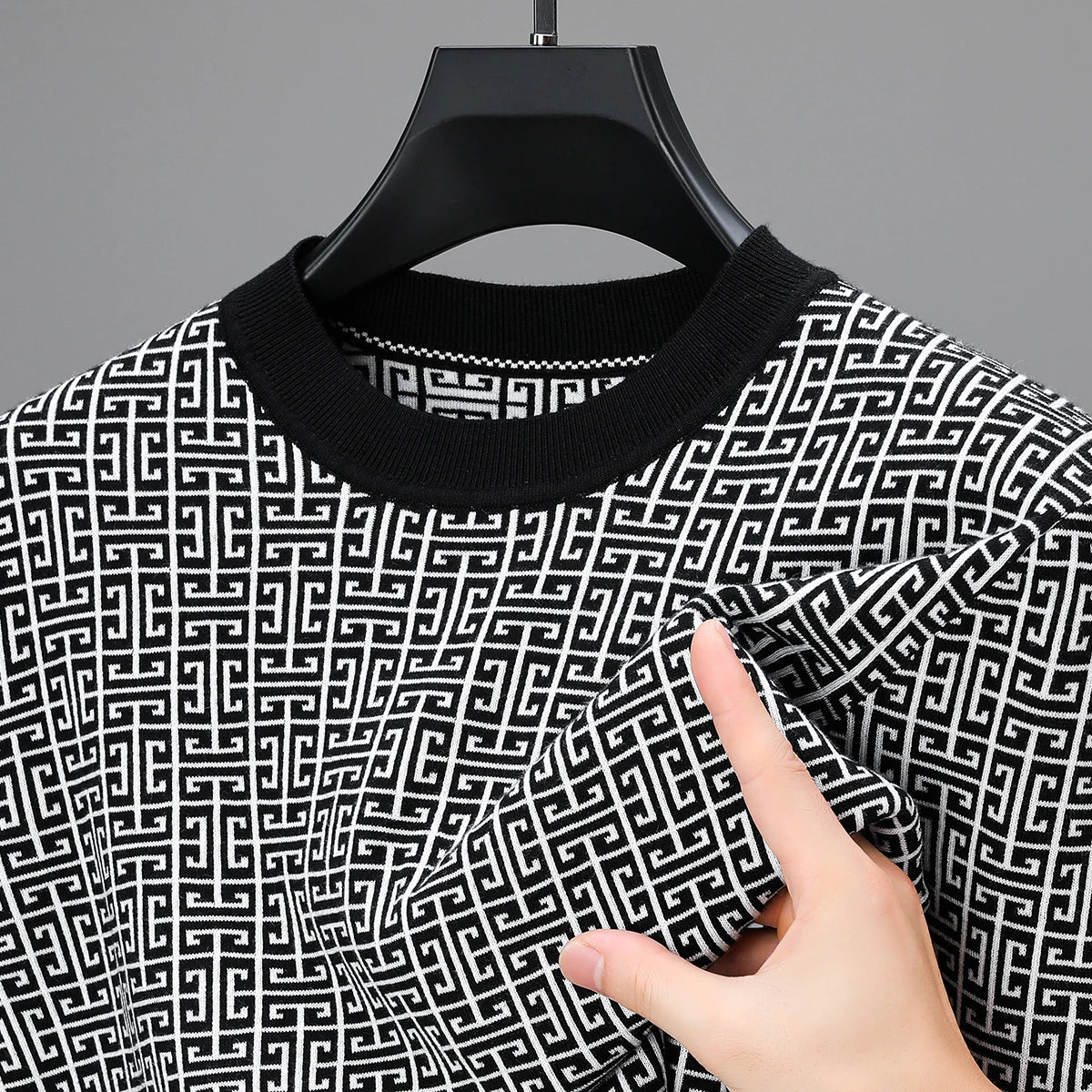 Blakeon — Men's Modern Maze Pattern Knit Sweater with Tailored Fit