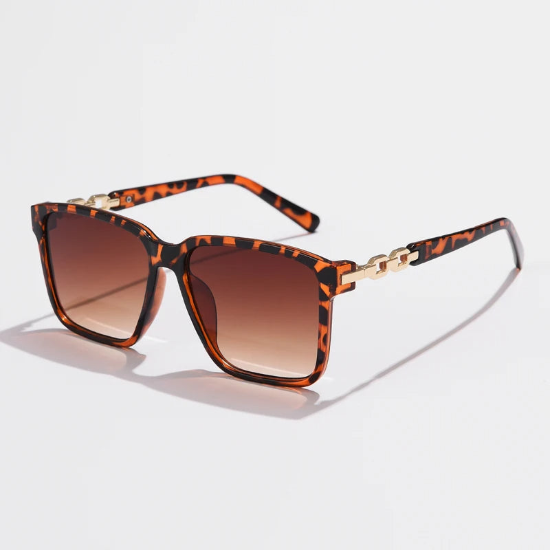 Selan — Oversized Square Sunglasses with Gold Chain-Link Arms