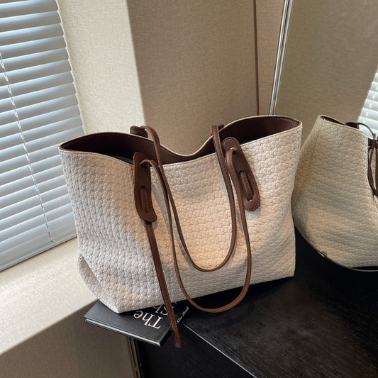 Arlenna — Woven Tote Bag with Spacious Lightweight Design