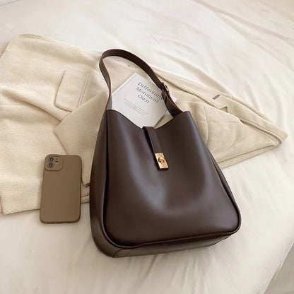 VantaLuxe™ Shoulder Bag — Own Every Room with Effortless Power and Timeless Sophistication