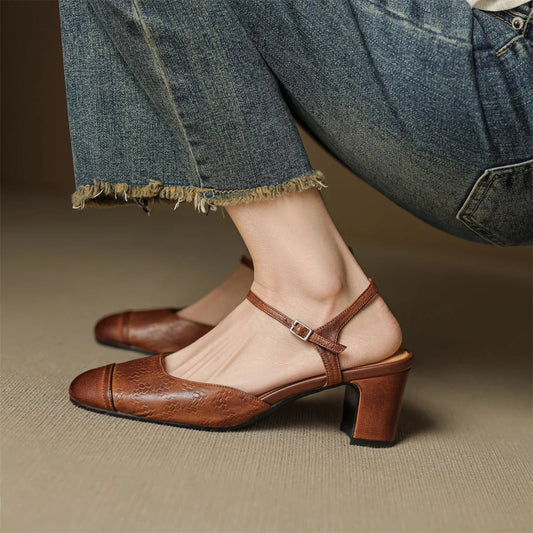 VintageStride™ — Step Confidently in Luxurious Comfort That Lasts All Day