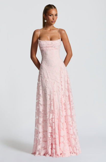 LuxeVera™ Dress — Unleash Bold Confidence with Featherlight Comfort and Show-Stopping Style