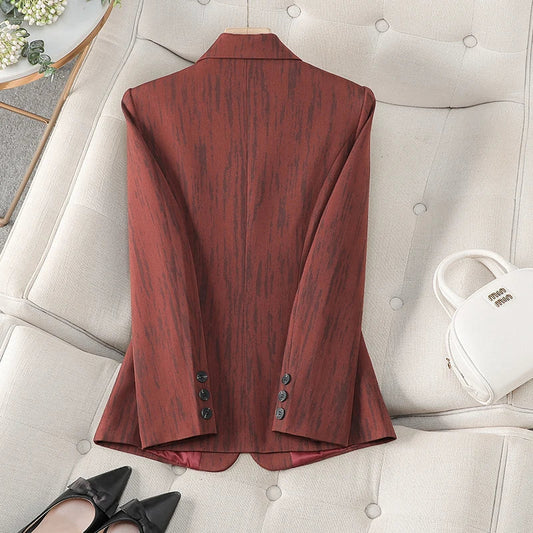 Norla — Tailored Vertical Grain Blazer with Structured Fit