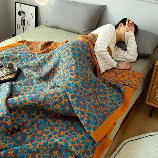 Liora — Reversible Six-Layer Organic Cotton Quilt with Patterned Design