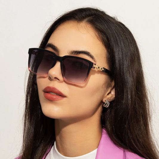 Selan — Oversized Square Sunglasses with Gold Chain-Link Arms
