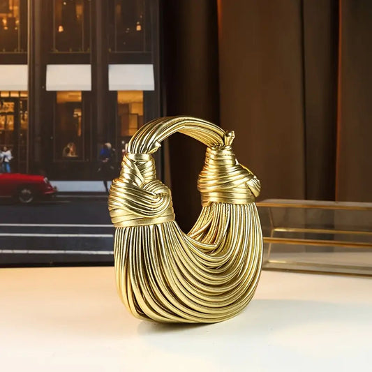 Magnetique Handbag™ — Command Every Room with Effortless Glamour and Fierce Confidence