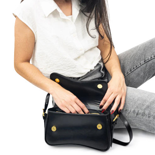 Aria™ — Carry Confidence Everywhere with Effortless Style and Ethical Luxury
