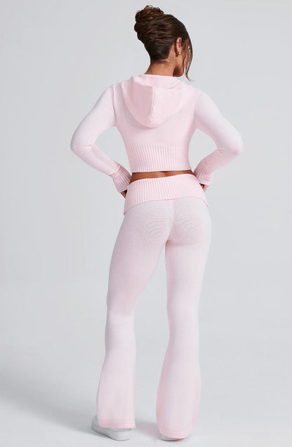 LuxoraEase™ — Wrap Yourself in Cloud-Like Comfort and Own Every Moment