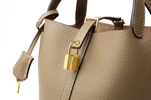 Liora — Handmade Full-Grain Leather Handbag with Zip Closure