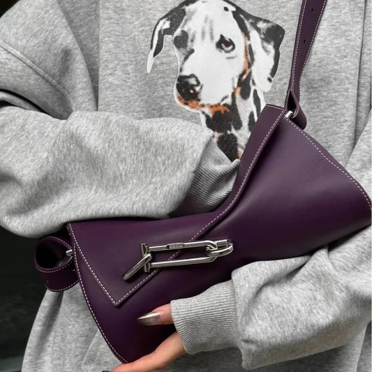 VintageClasp™ — Own Every Moment With Unshakable Style and Security