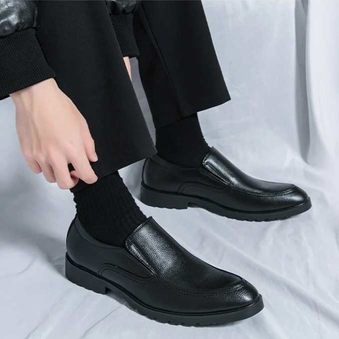The Astor Slip-On™ — Crush Fatigue and Own Every Moment in Unmatched Comfort and Style