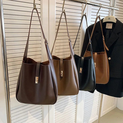 VantaLuxe™ Shoulder Bag — Own Every Room with Effortless Power and Timeless Sophistication