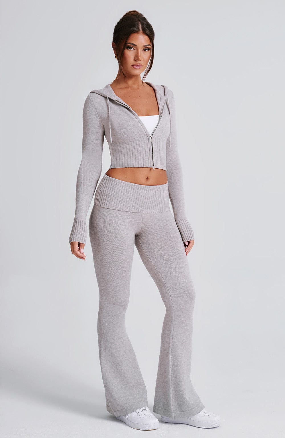 LuxoraEase™ — Wrap Yourself in Cloud-Like Comfort and Own Every Moment
