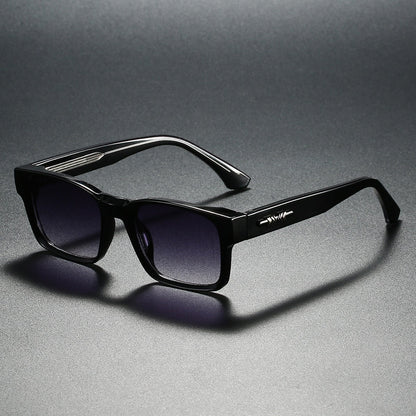 Loro Sunglasses — Lightweight UV400 Protection with Structured Frame