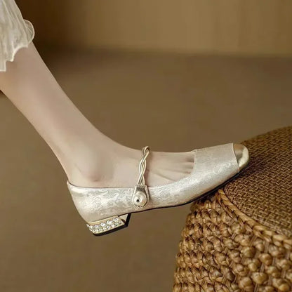 Aloria Silk Pumps — Vintage Style with Pearl Strap and Low Heel
