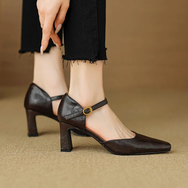 LuxeStride™ — Command Every Room with All-Day Comfort and Unstoppable Confidence